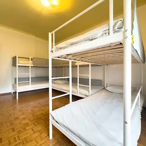 Six Bed Habitación en casa particular Lisboa